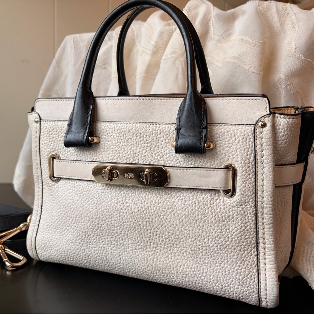 Coach Swagger 27 Carryall Satchel Crossbody Pebbled Leather Chalk Colorblock